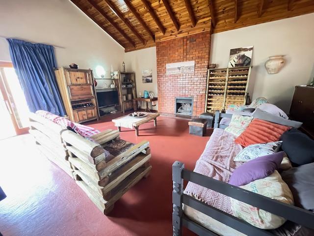 4 Bedroom Property for Sale in Bergzicht Western Cape